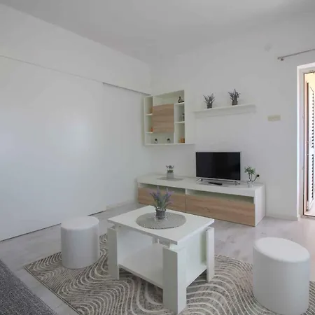 In - Istrien 10264 Apartment *
